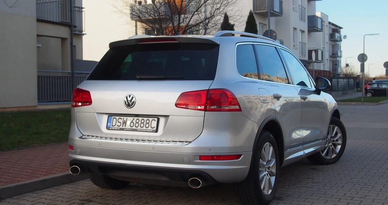 Volkswagen Touareg cena 64500 przebieg: 345000, rok produkcji 2012 z Świdnica małe 379